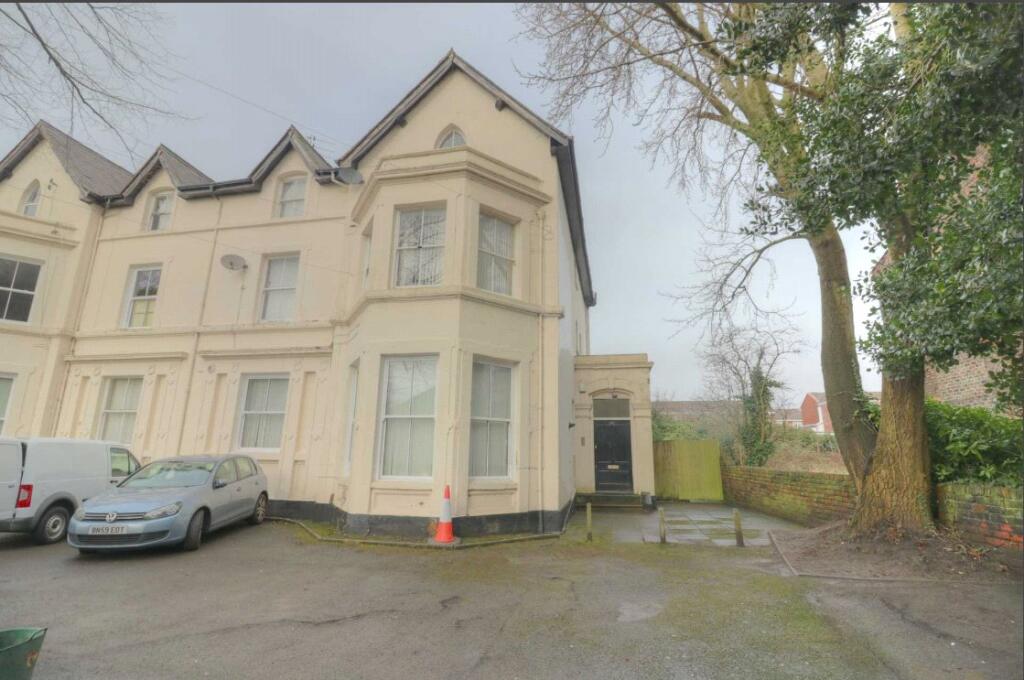 Main image of property: 25 North Drive, Wavertree, L15