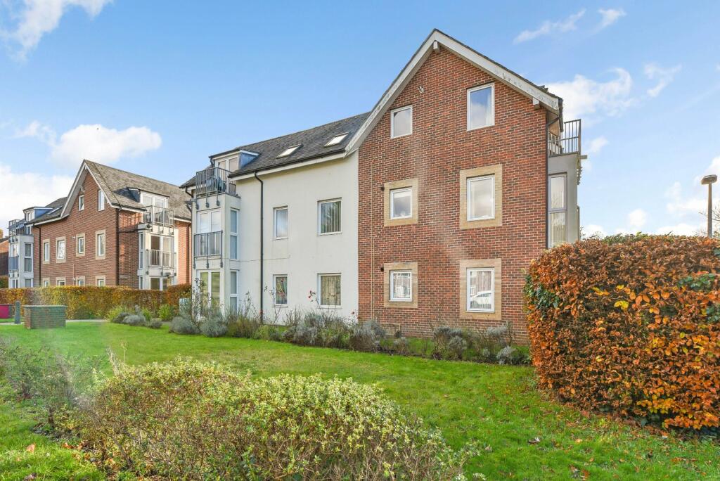 2 bedroom retirement property for sale in Borough Road, Petersfield