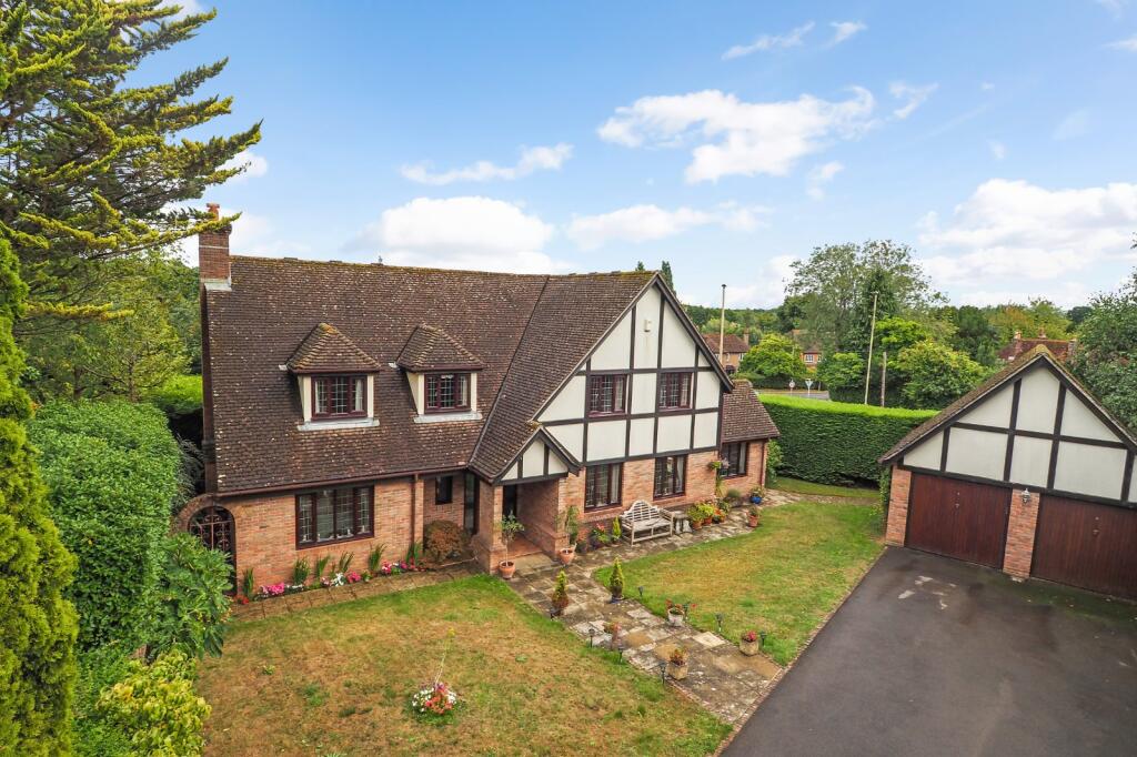 Main image of property: Parsonage Close, Petersfield, Hampshire