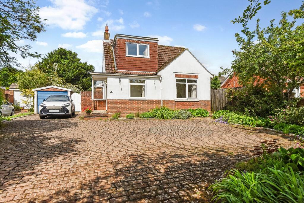 Main image of property: New Road, Clanfield, Hampshire