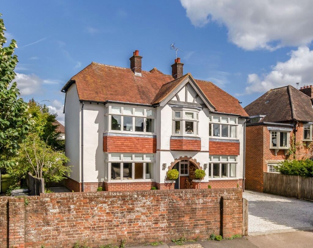 Main image of property: The Avenue, Petersfield, Hampshire