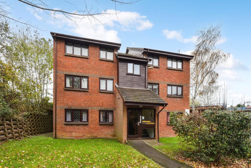 Main image of property: Drum Mead, Petersfield, Hants