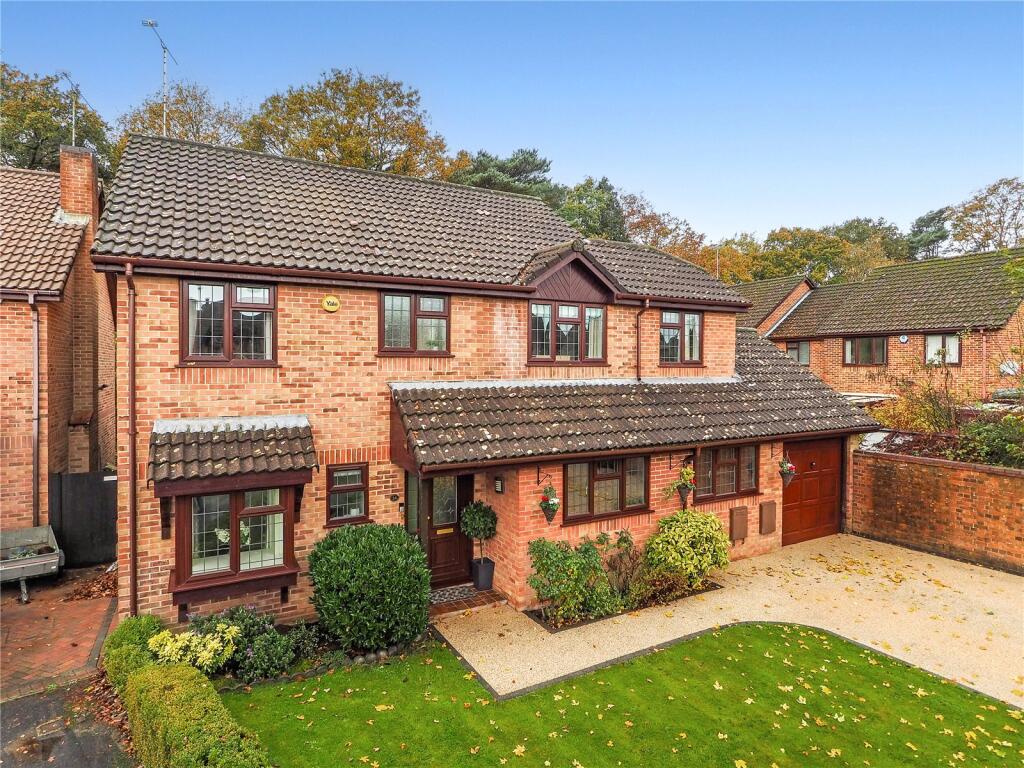 Main image of property: Rosina Close, Waterlooville, Hampshire