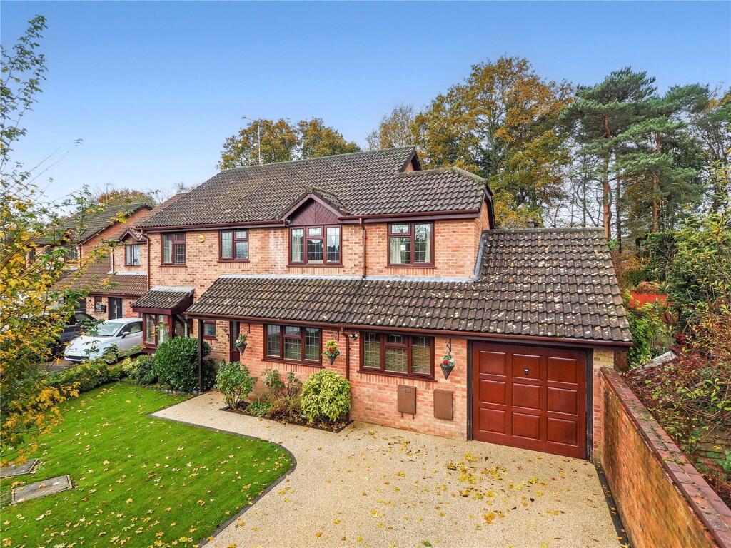 Main image of property: Rosina Close, Waterlooville, Hampshire