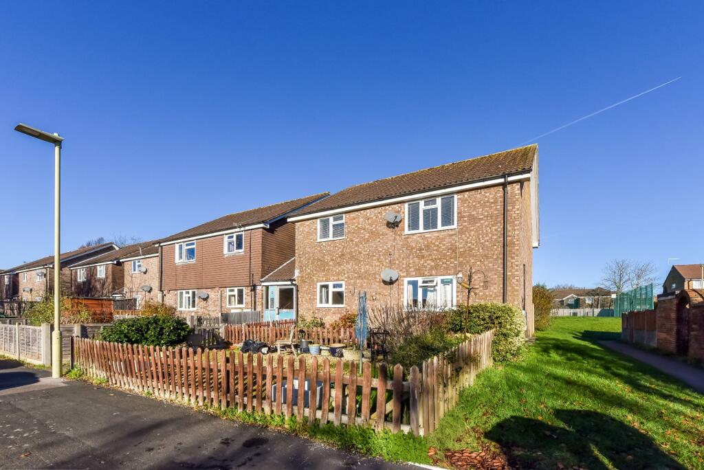Main image of property: Teazle Close, Petersfield, Hampshire