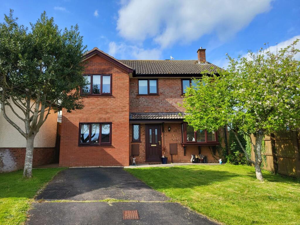 4 bedroom detached house for sale in Newbery Close, Colyton, Devon, EX24