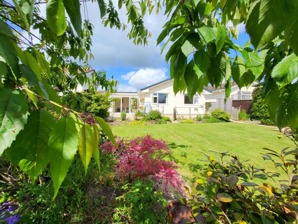 3 bedroom detached bungalow for sale in Springfields. Colyford. Devon, EX24