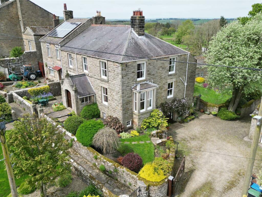 5 bedroom country house for sale in Barningham, Richmond, DL11