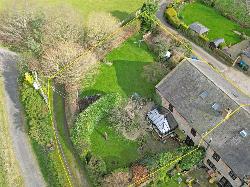 5 bedroom character property for sale in Melton Court, Kirkby Fleetham
