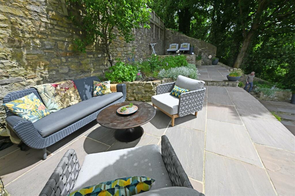 Additional property image - Bridge Street, Richmond