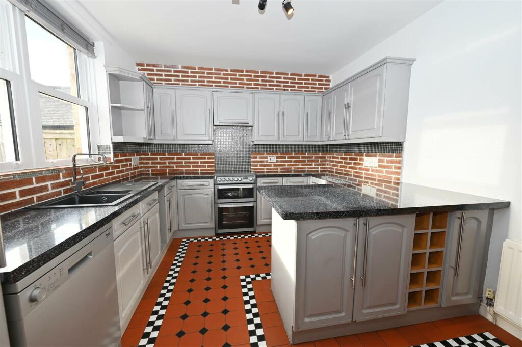 Additional property image - Seagrim Crescent, Richmond
