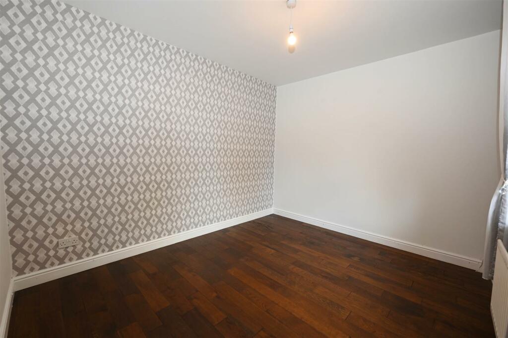 Additional property image - Seagrim Crescent, Richmond