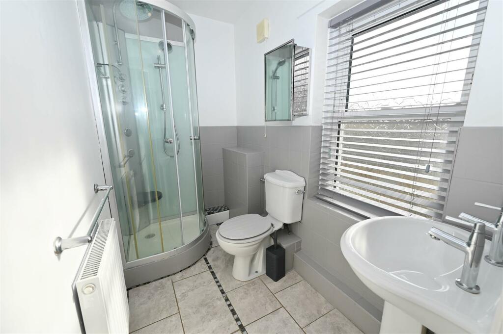 Additional property image - Seagrim Crescent, Richmond