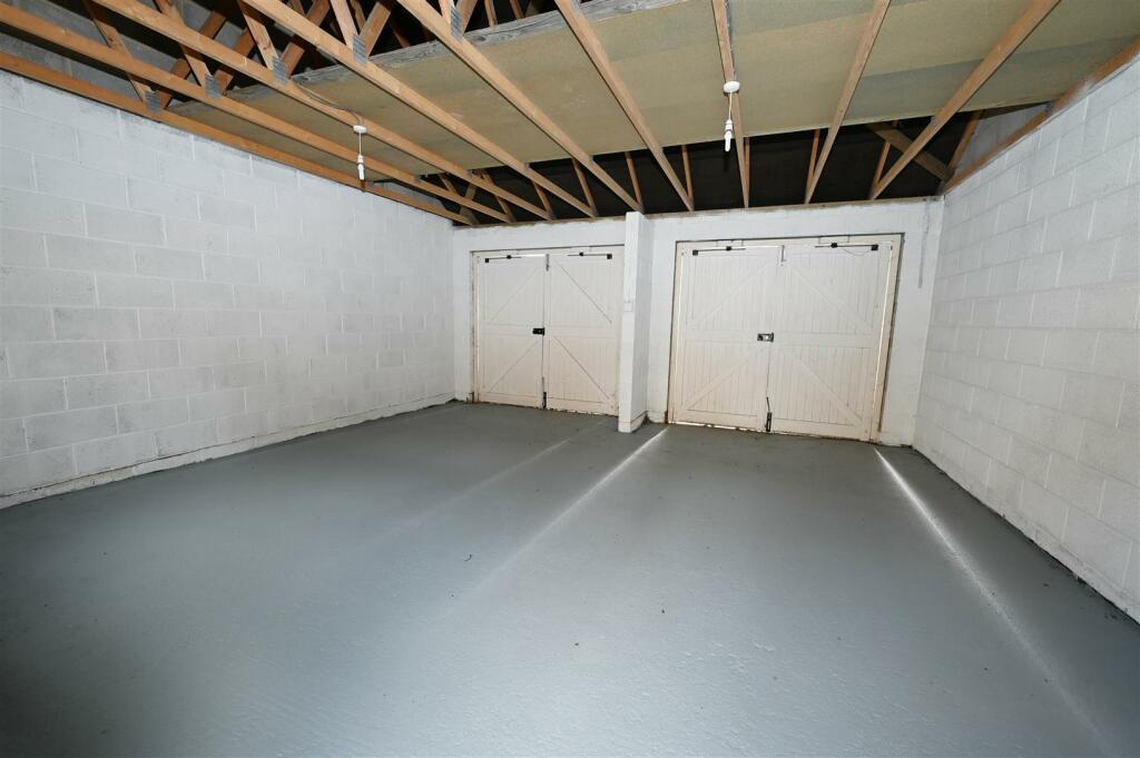 Additional property image - Seagrim Crescent, Richmond