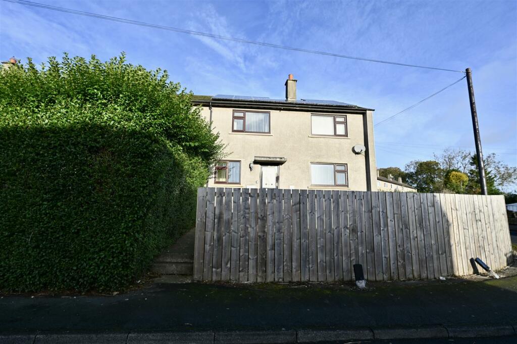 Property for sale in Windsor Avenue, Richmond, DL10