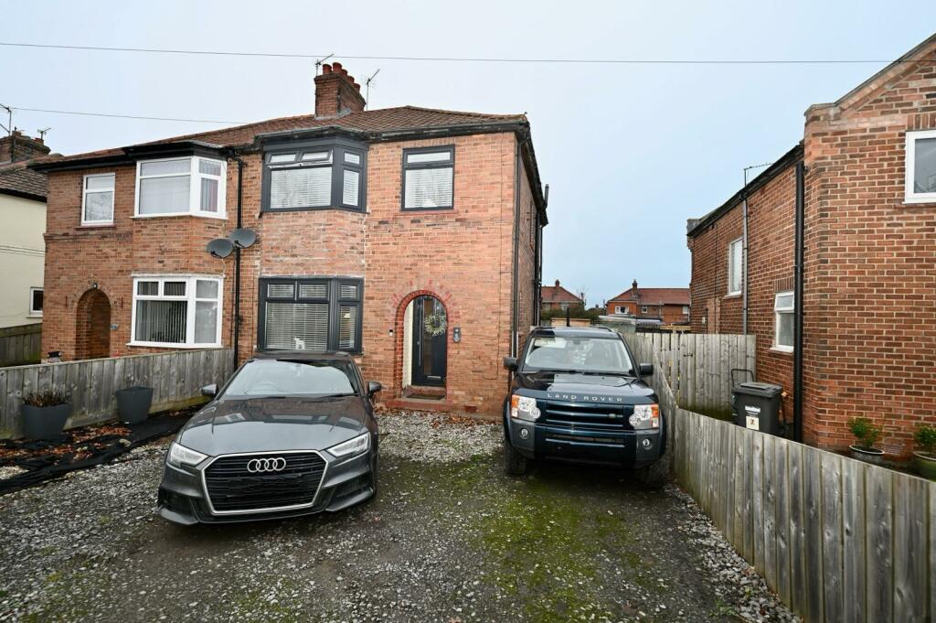 3 bedroom semi-detached house