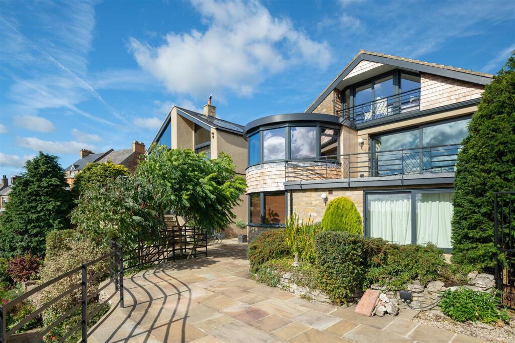 Main image of property: Maison Dieu, Richmond