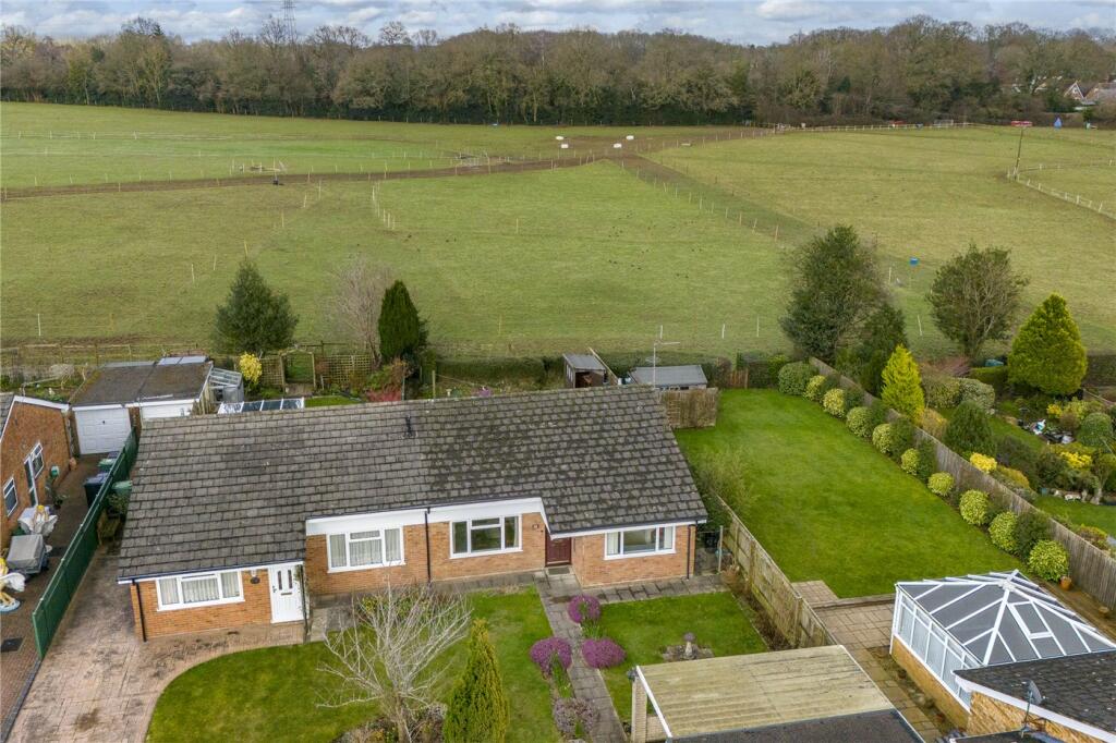 3 bedroom bungalow for sale in Fernside, Great Kingshill, HP15