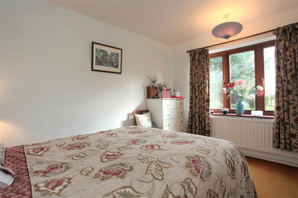 3 bedroom semidetached house for sale in Primrose Lane, Manningford