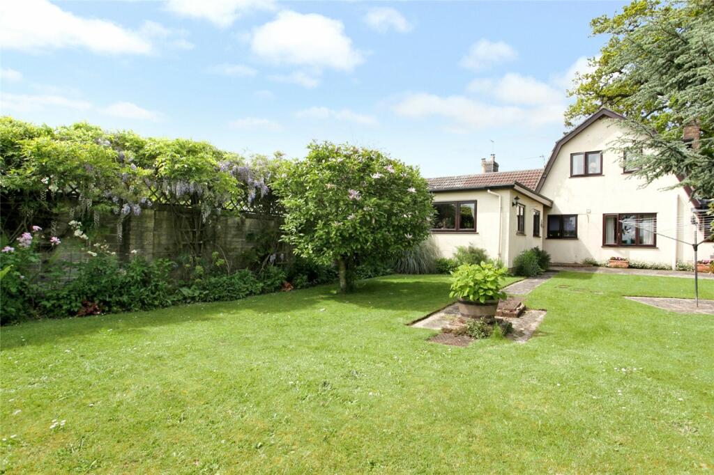 3 bedroom semidetached house for sale in Primrose Lane, Manningford