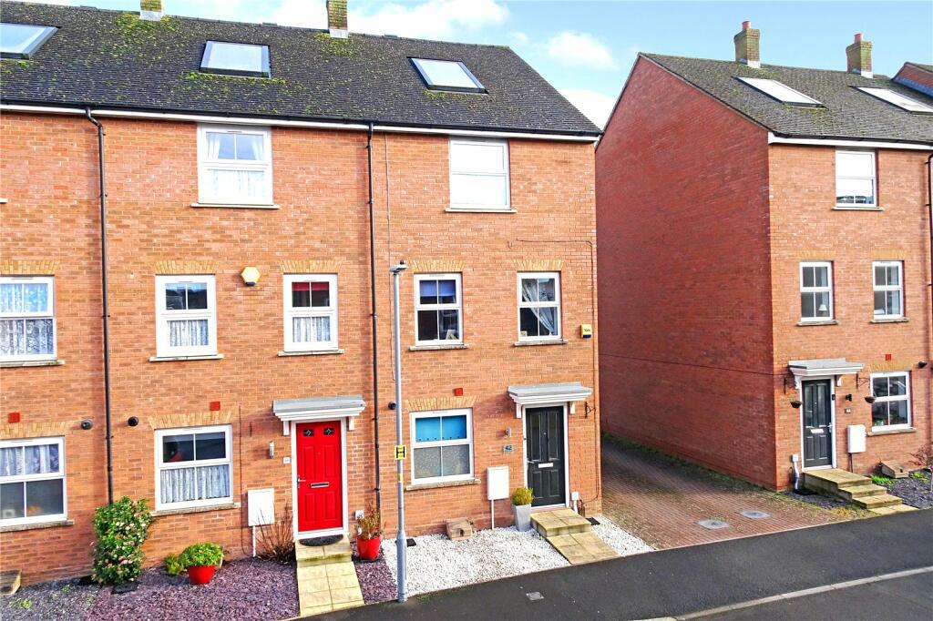 4 bedroom end of terrace house for sale in Anzio Road, Devizes