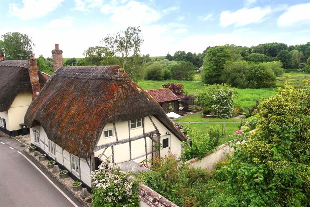 2 bedroom cottage for sale in Longstreet, Enford, Pewsey, Wiltshire, SN9