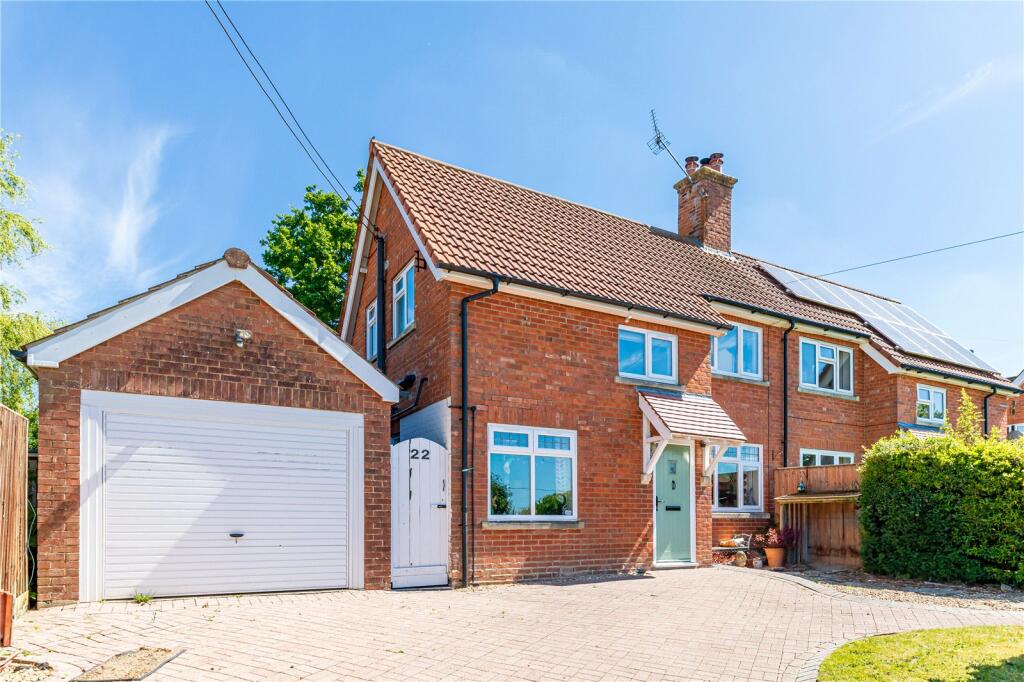 3 bedroom semidetached house for sale in Spin Hill, Market Lavington