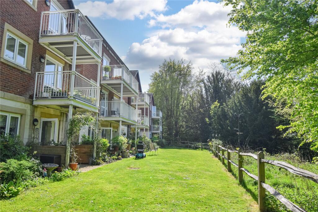 Main image of property: Bath Road, Devizes, Wiltshire, SN10