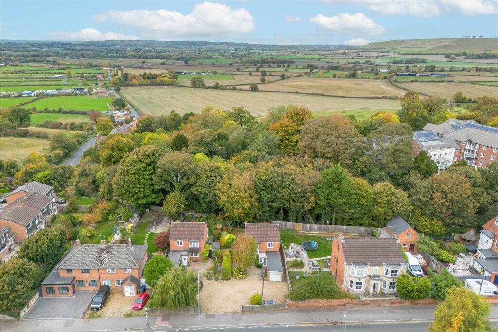 Main image of property: Bath Road, Devizes, Wiltshire, SN10