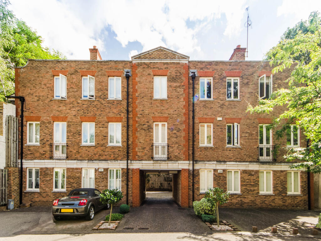 Main image of property: Beaufort Road, Twickenham, TW1