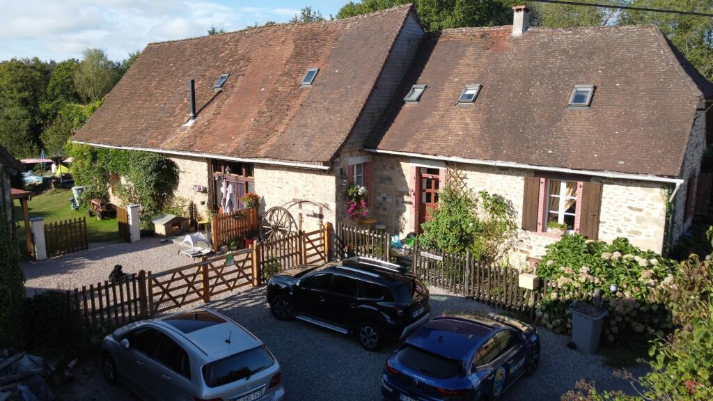 7 bedroom house for sale in Limousin, HauteVienne, LadignacleLong