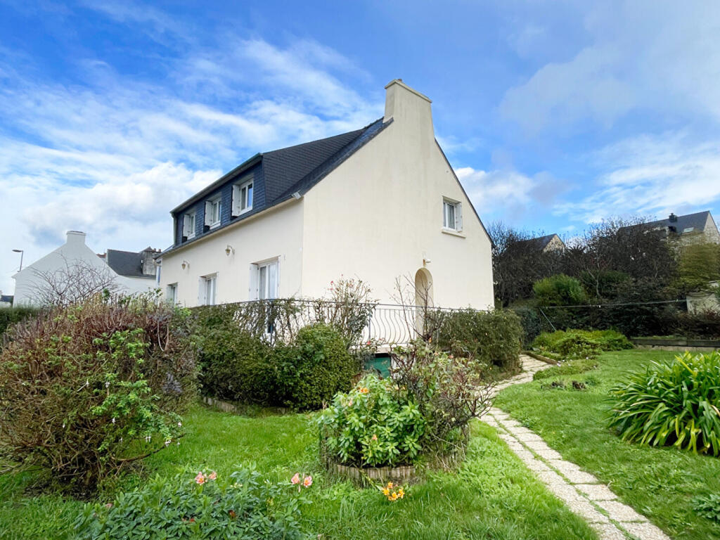 Main image of property: Brittany, Finistère, Plomodiern