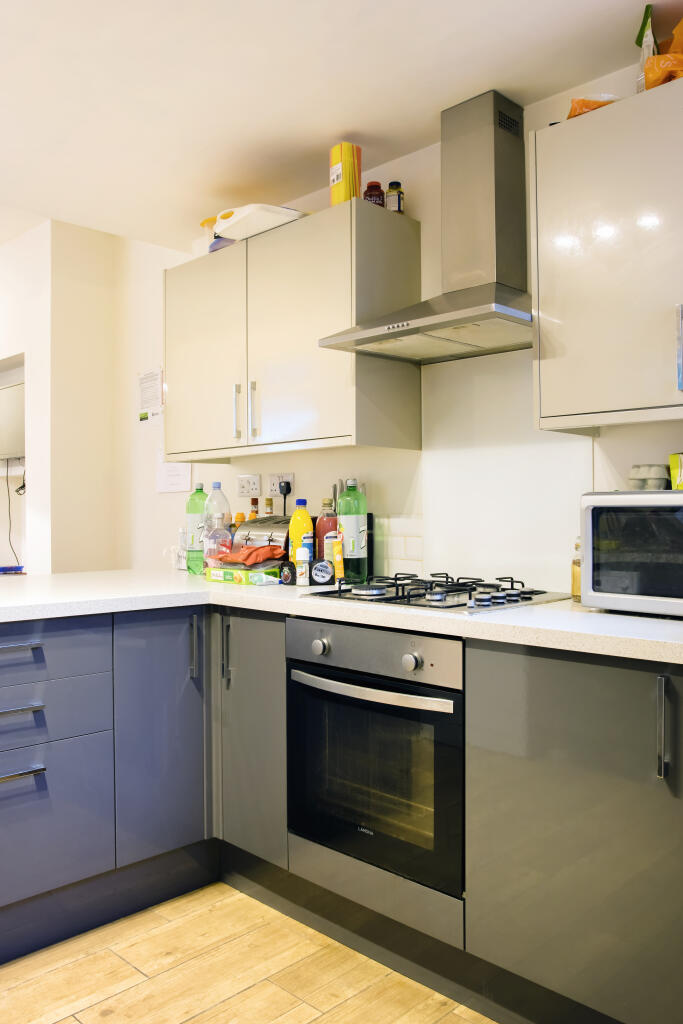 Main image of property: 2 Frederick Grove, Lenton, Nottingham, NG7 1SG