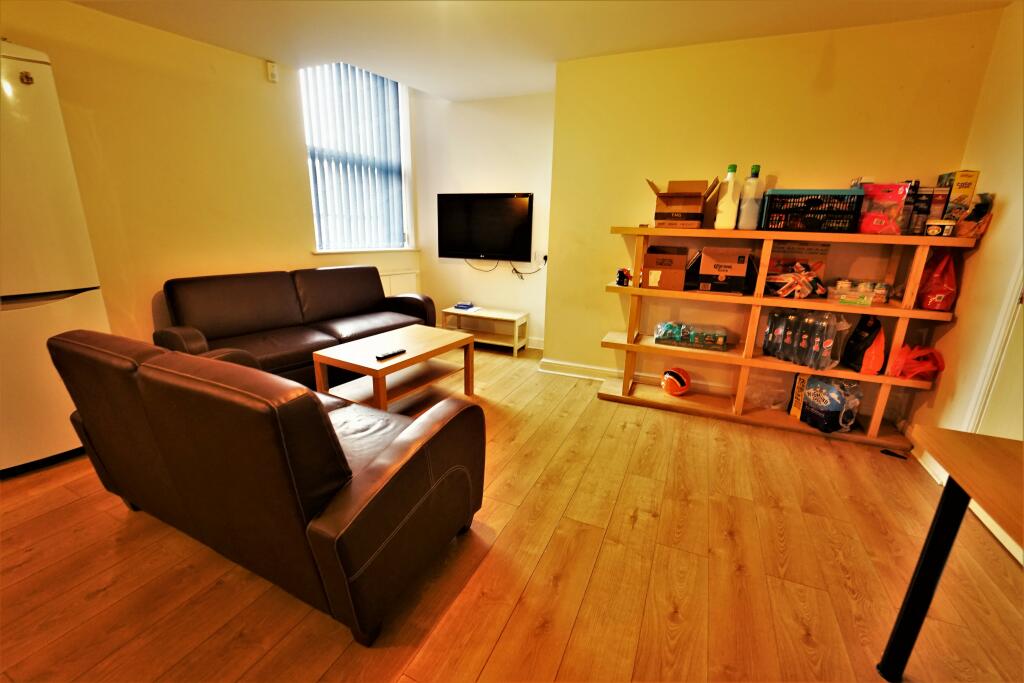 Main image of property: Flat 2, Old Nottingham Arms, 7 Dulwich Road, Radford, Nottingham, NG7 3DN