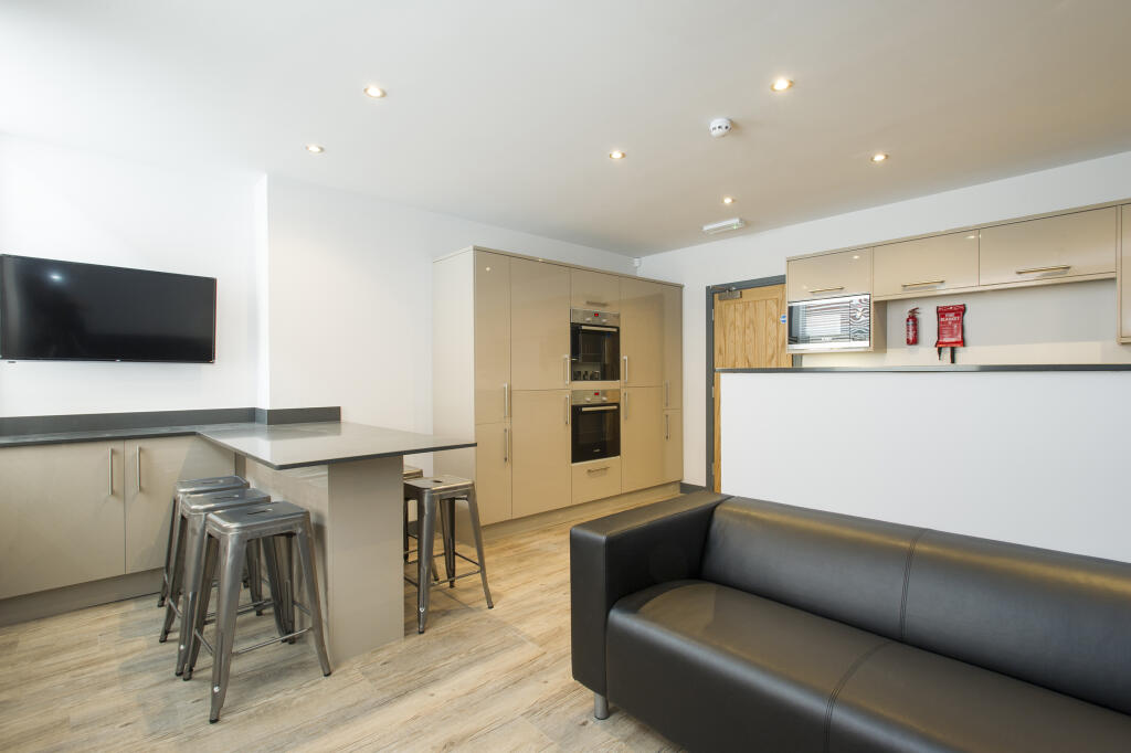 Main image of property: Flat 5, 4 Stanford Street