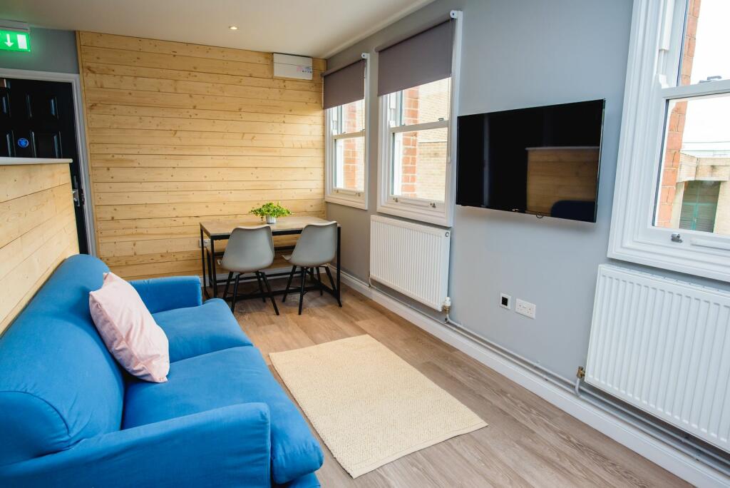 Main image of property: Flat H, The Lister Building, City Centre, Nottingham, NG1 7DE