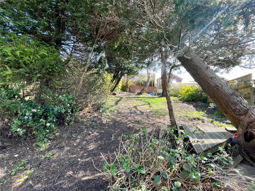 3 bedroom semidetached bungalow for sale in Arundel Close, Carrbrook