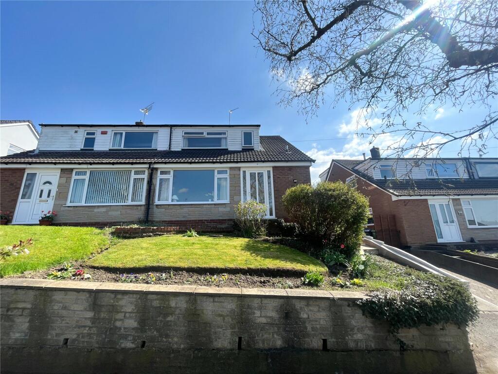 3 bedroom semidetached bungalow for sale in Arundel Close, Carrbrook