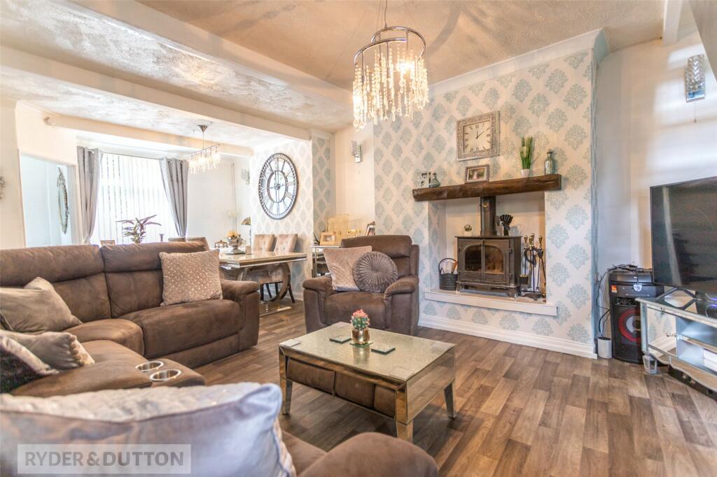 5 bedroom terraced house for sale in Stamford Road, Mossley, OL5