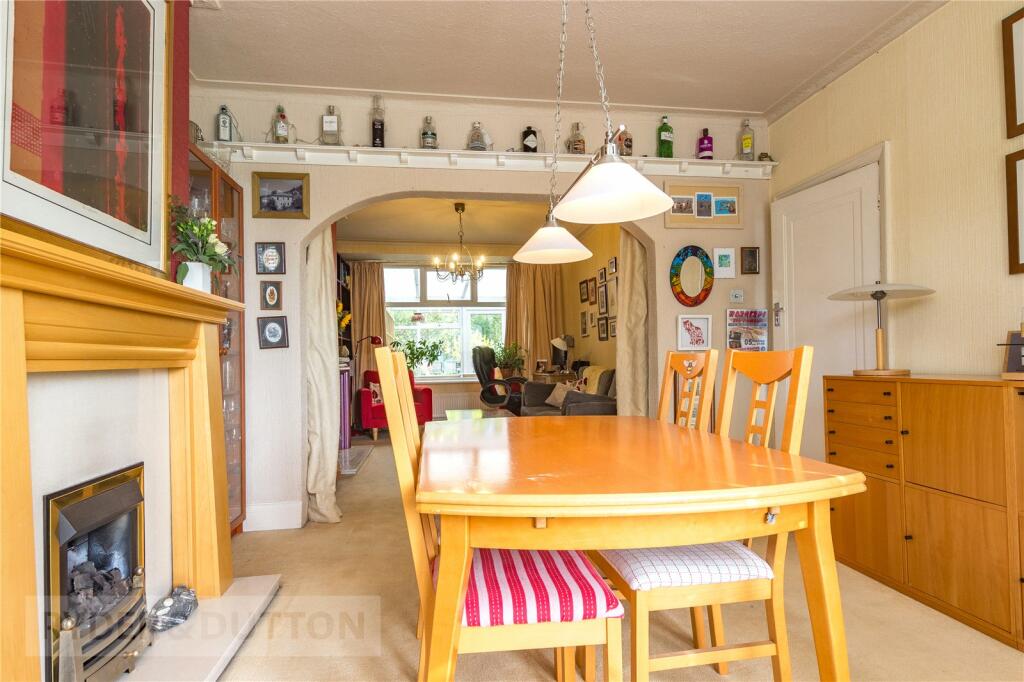 3 bedroom semidetached house for sale in Hollin Lane, Middleton