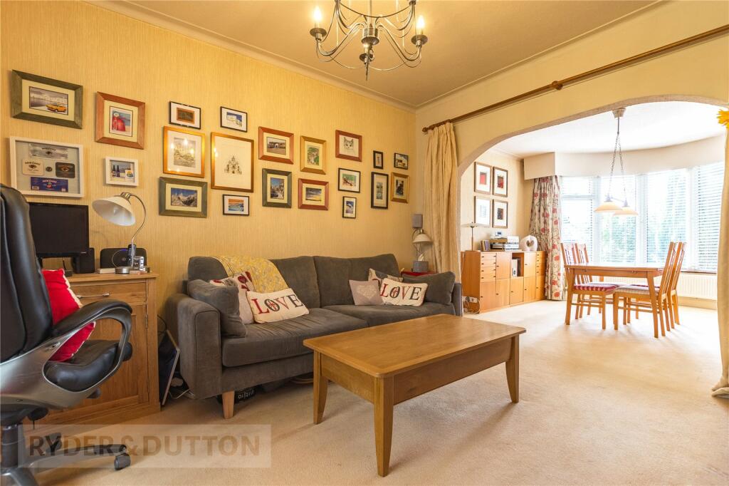 3 bedroom semidetached house for sale in Hollin Lane, Middleton
