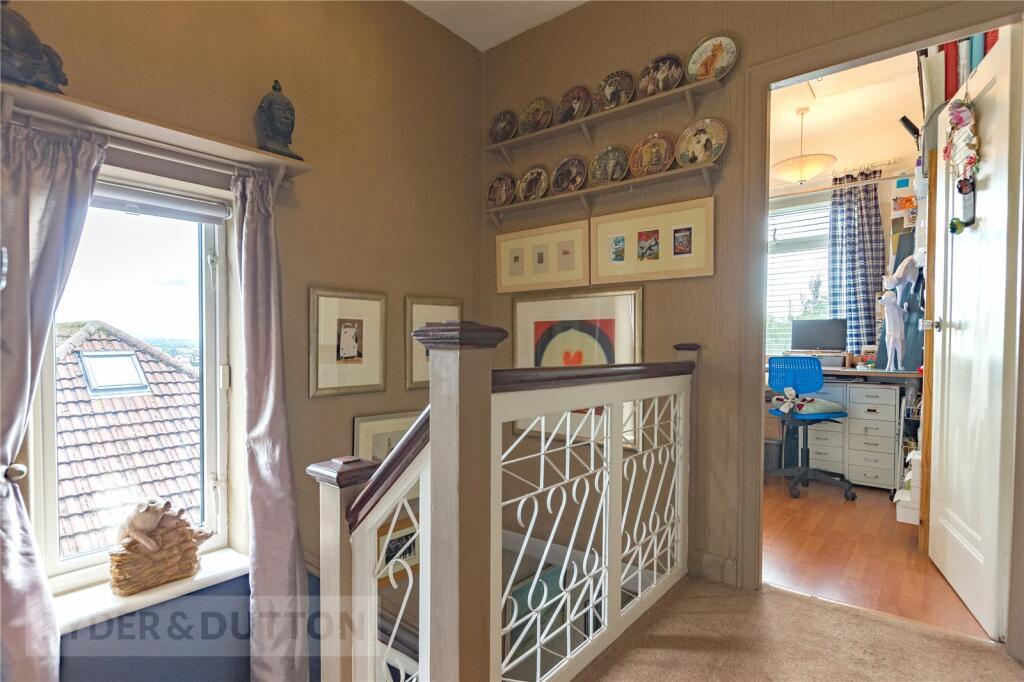 3 bedroom semidetached house for sale in Hollin Lane, Middleton