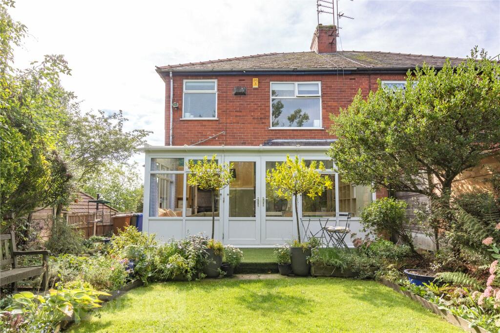 3 bedroom semidetached house for sale in Hollin Lane, Middleton