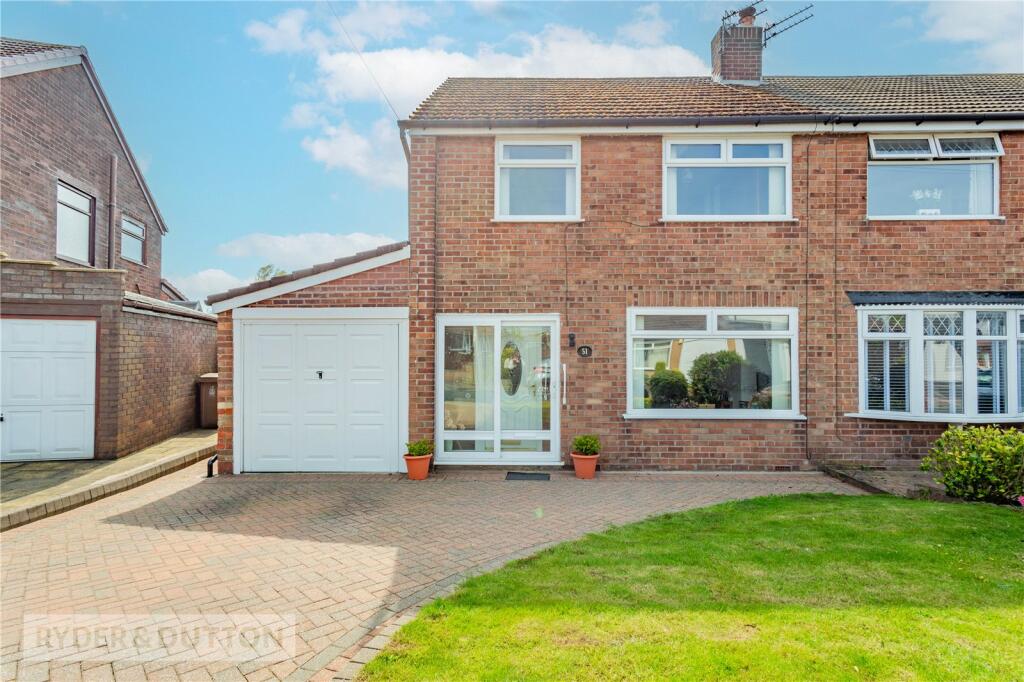 3 bedroom semidetached house for sale in Naunton Road, Alkrington