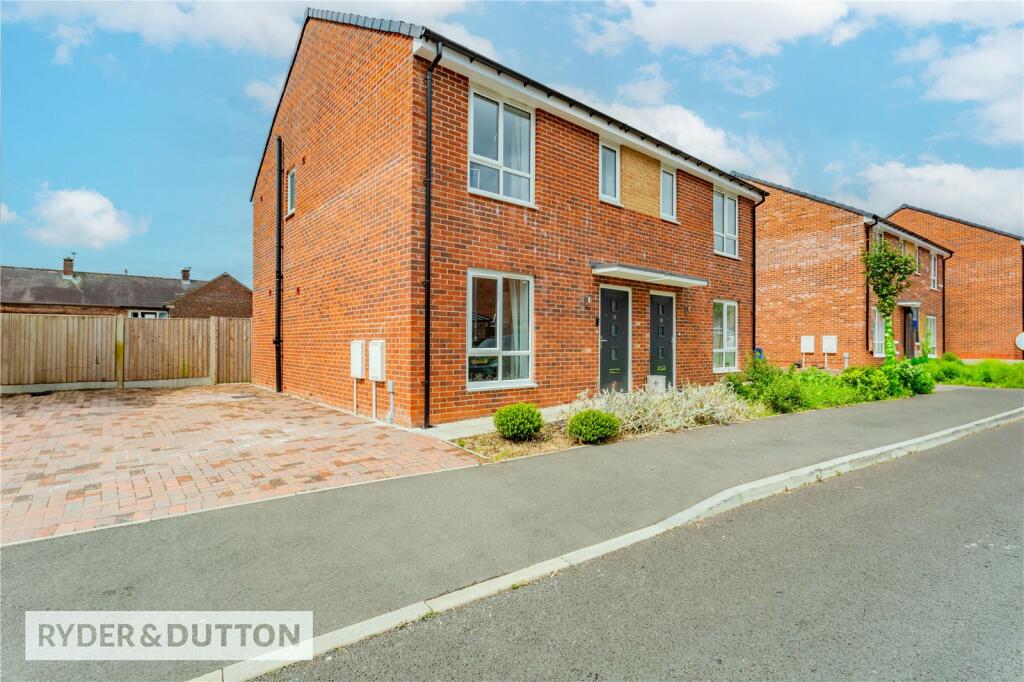 3 bedroom semidetached house for sale in Stainton Drive, Middleton