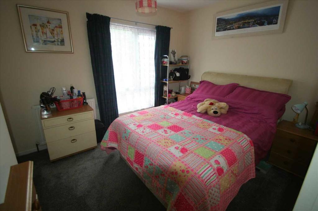 5 bedroom terraced house for sale in Abbey Road, Popley, Basingstoke