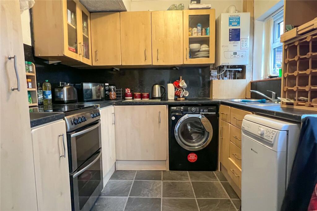 2 bedroom end of terrace house for sale in Selkirk Road, Chadderton