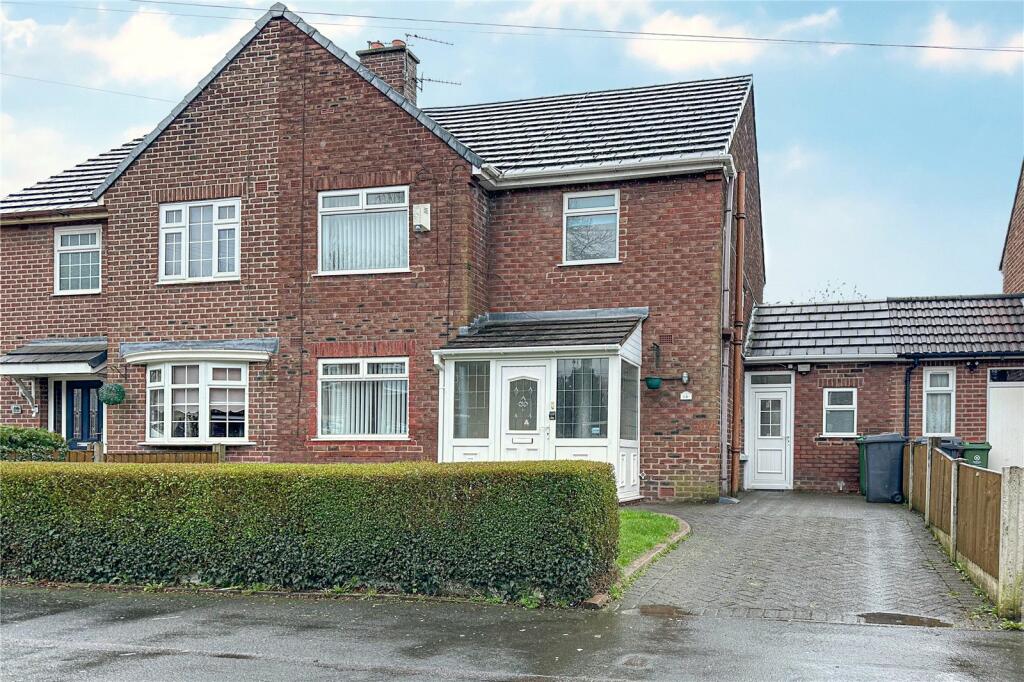 3 bedroom semidetached house for sale in Day Drive, Failsworth, Manchester, Greater Manchester, M35