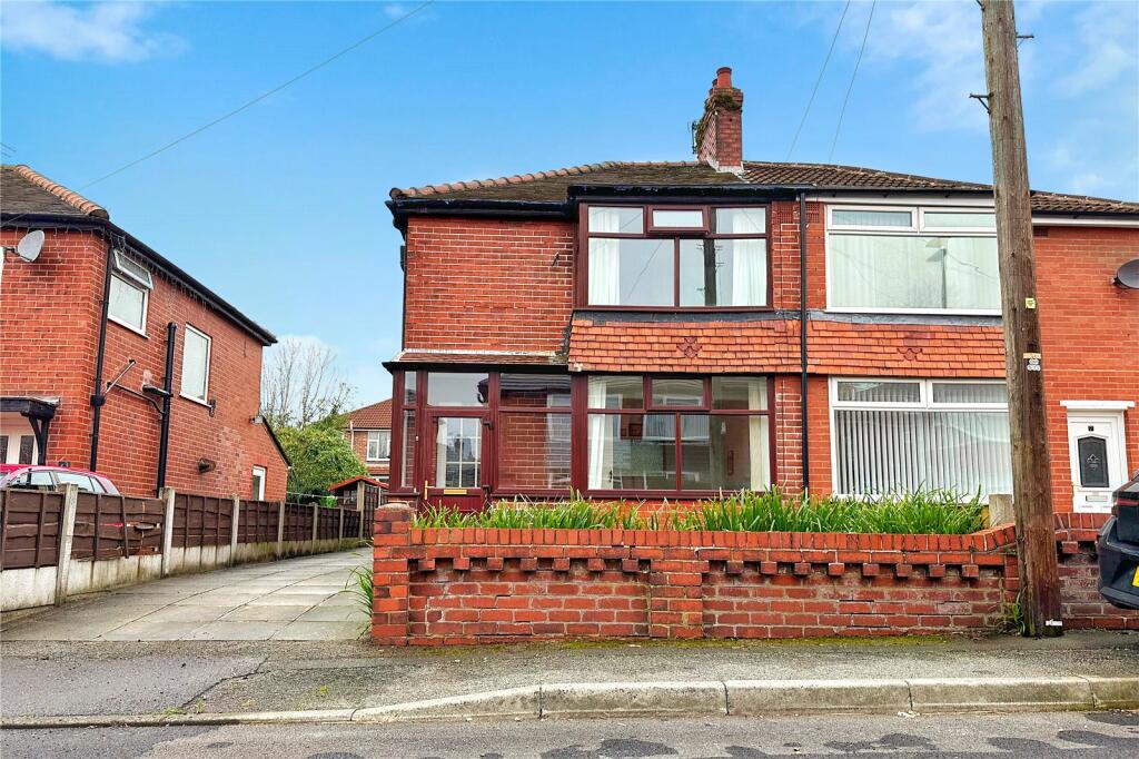 Main image of property: Myerscroft Close, Manchester, Greater Manchester, M40