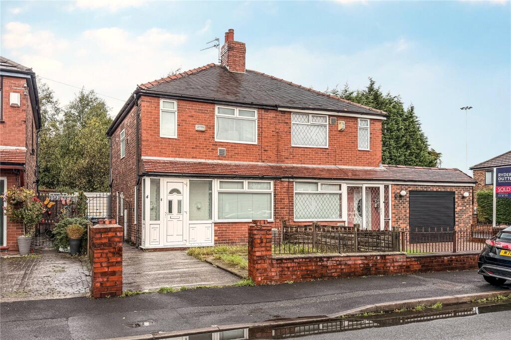Main image of property: Edgeware Road, Chadderton, Oldham, Greater Manchester, OL9